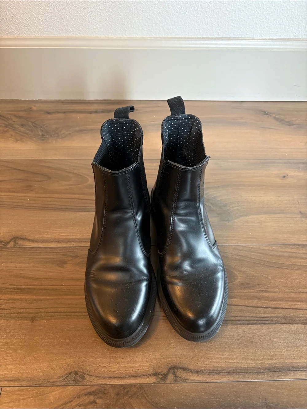 Women’s Dr. Martens Black Leather Chelsea Ankle Boots- Size 7.5